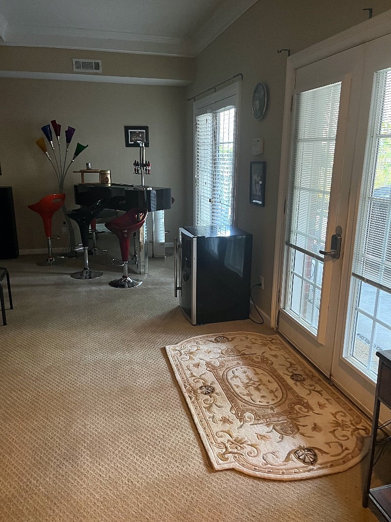 Living room bar area