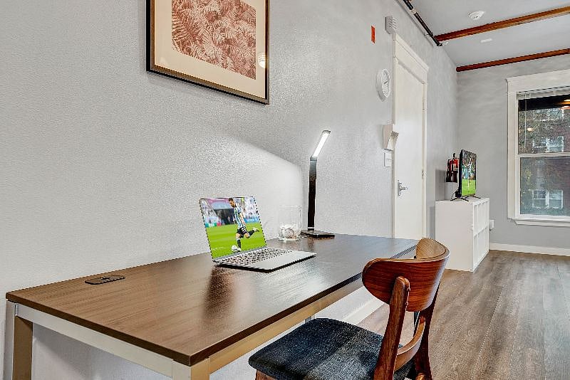 Furnished Finder property 502849_3 photo 12