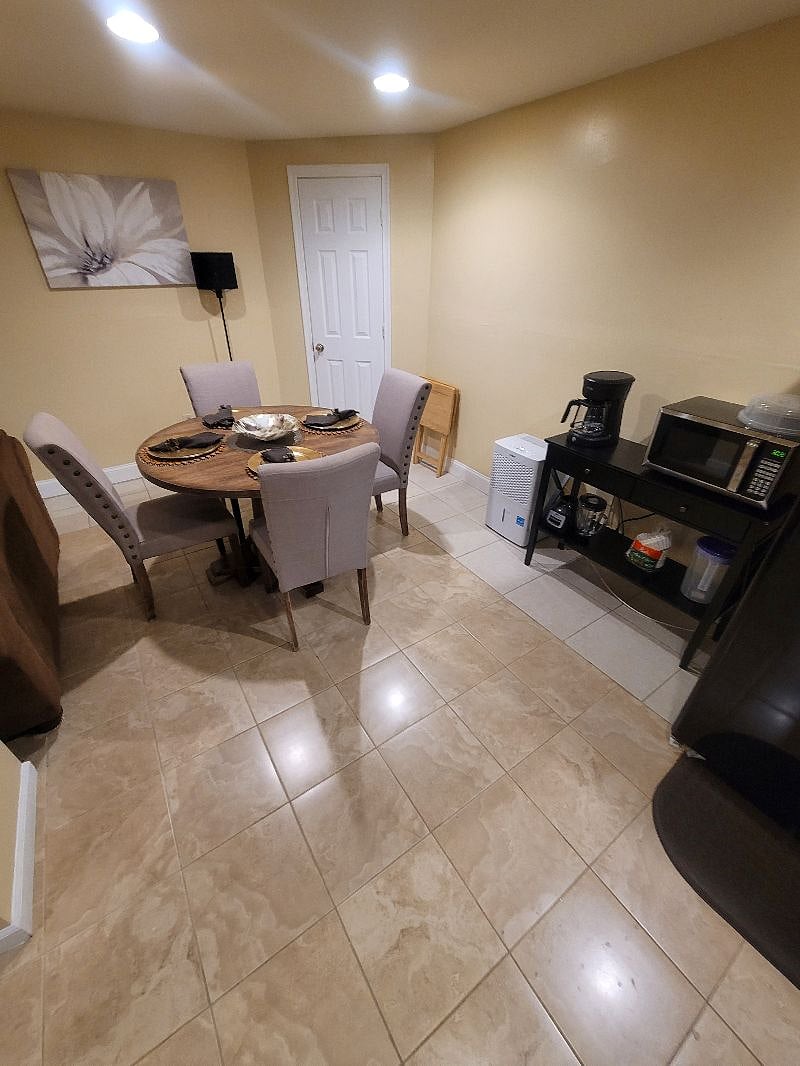 Furnished Finder property 502899_1 photo 4
