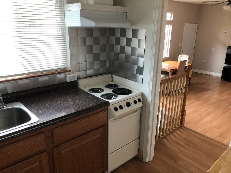 Furnished Finder property 502907_1 photo 3