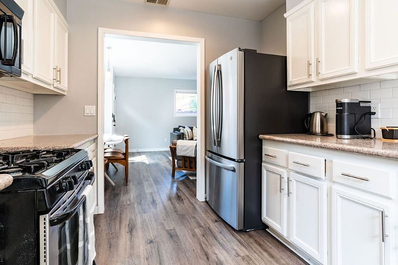 Furnished Finder property 502963_1 photo 9