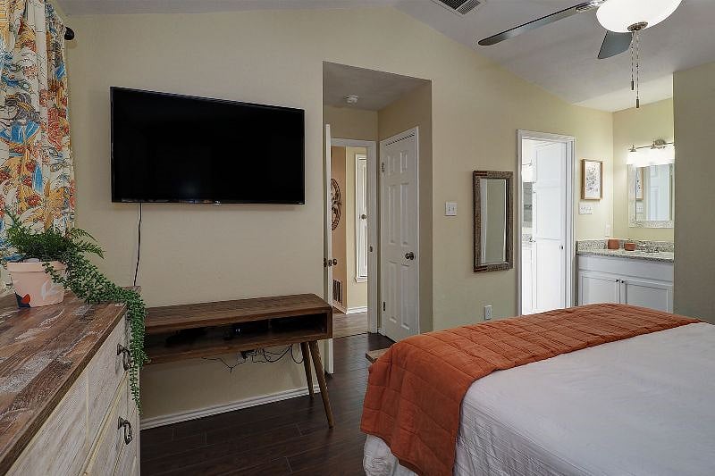 Furnished Finder property 502980_1 photo 9