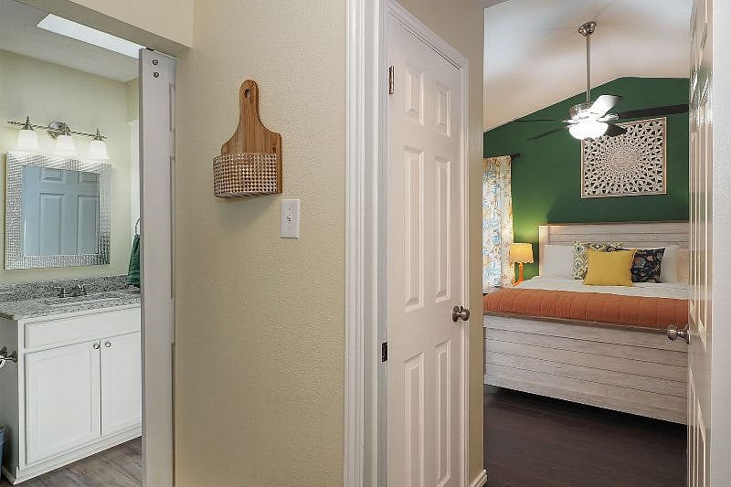 Furnished Finder property 502980_1 photo 11