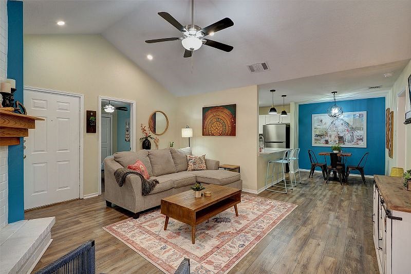 Furnished Finder property 502980_1 photo 4