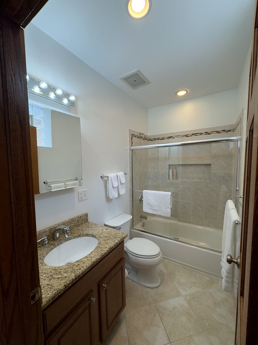 Master Bathroom.