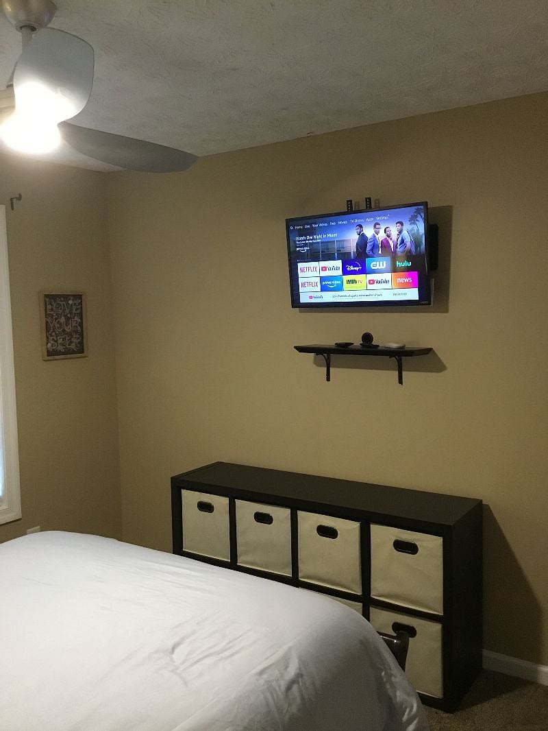 Queen bedroom 1