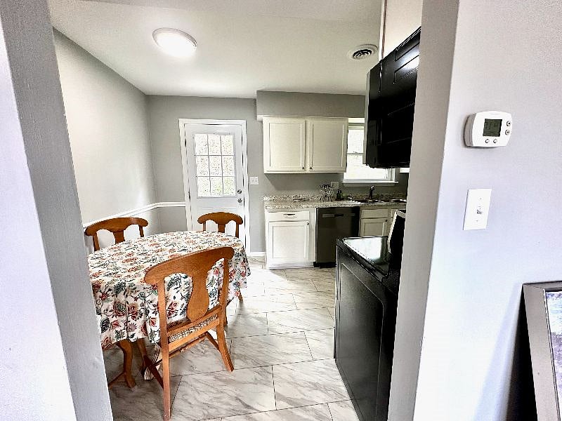 Furnished Finder property 503137_1 photo 21