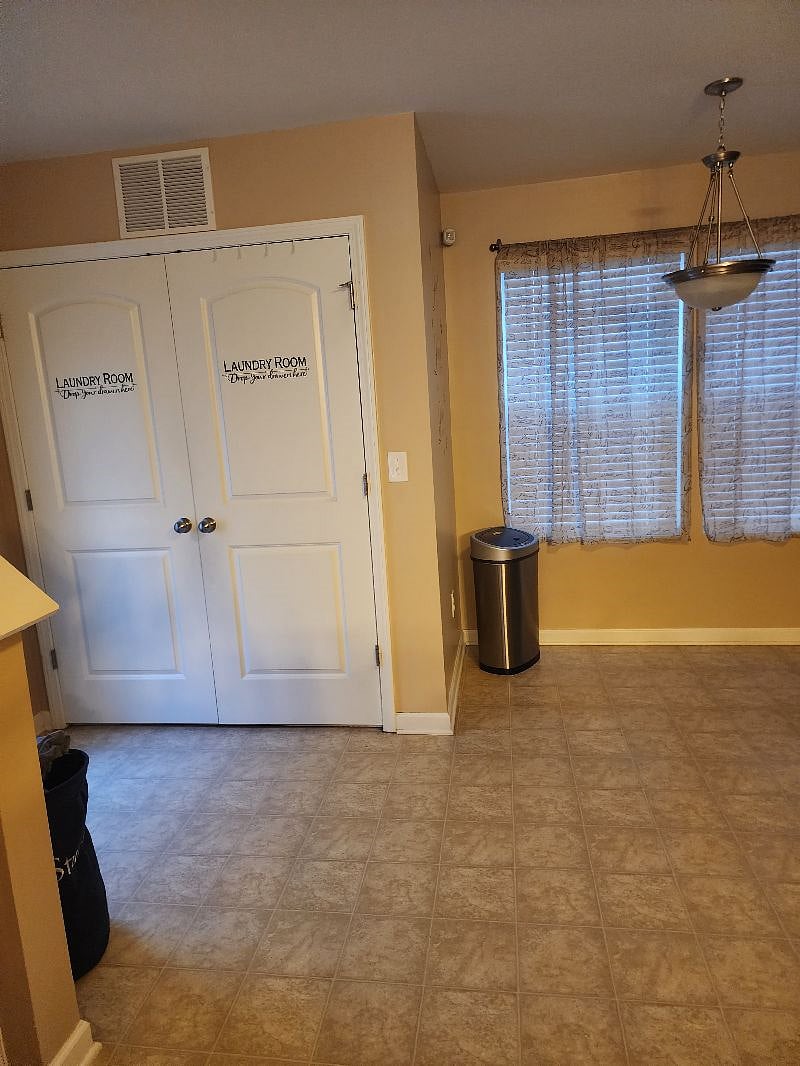 Furnished Finder property 503300_1 photo 1