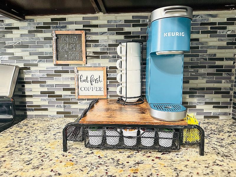 Coffee and tea station