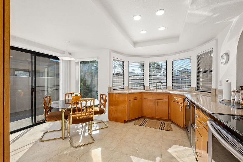 Furnished Finder property 503358_1 photo 3