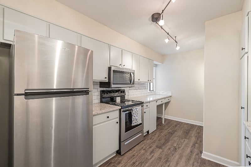 spacious kitchen
