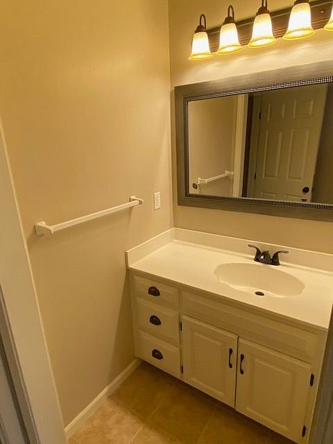 Furnished Finder property 503613_3 photo 6