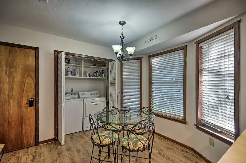 Small dining area in Kitchen