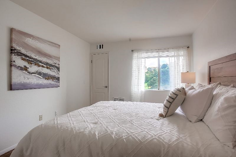 Furnished Finder property 504163_1 photo 6