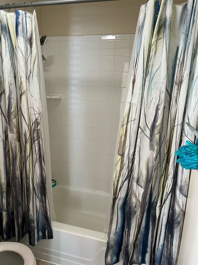Bathroom - Tub/Shower Combo