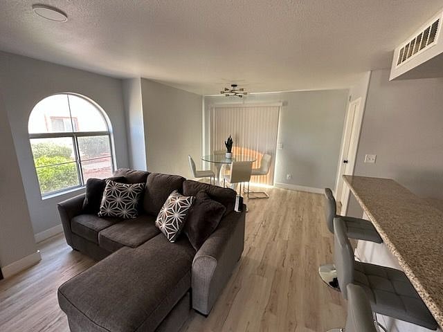 Furnished Finder property 504386_1 photo 12