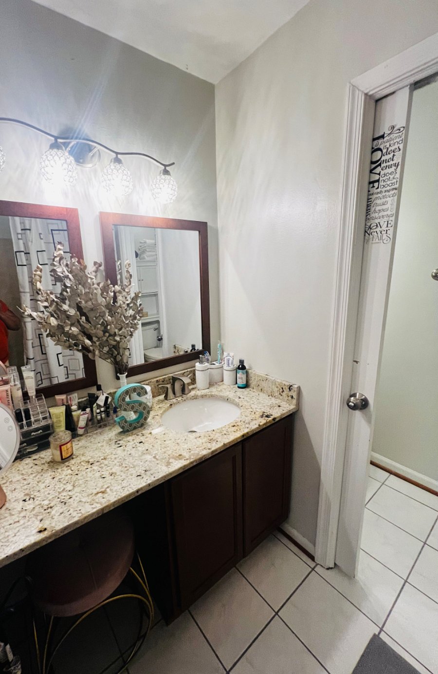 Primary Bedroom ensuite bathroom vanity