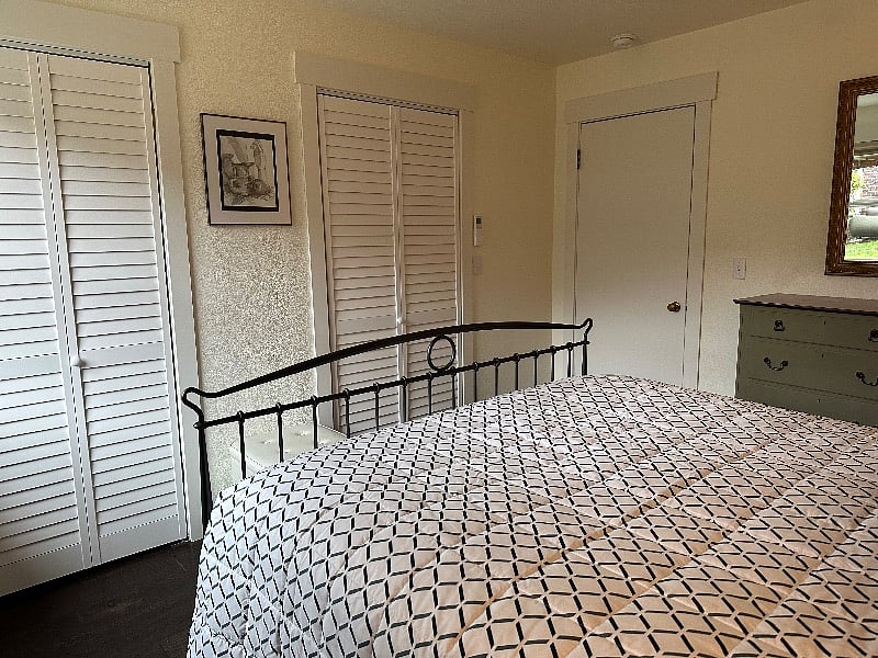 Dual closets. Lots of storage areas.