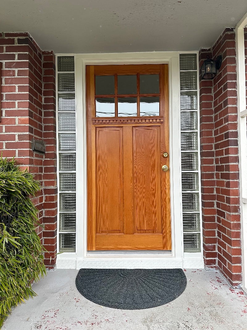 Attractive glass block allows for light in the unit. Easy access to street parking in a safe environment.