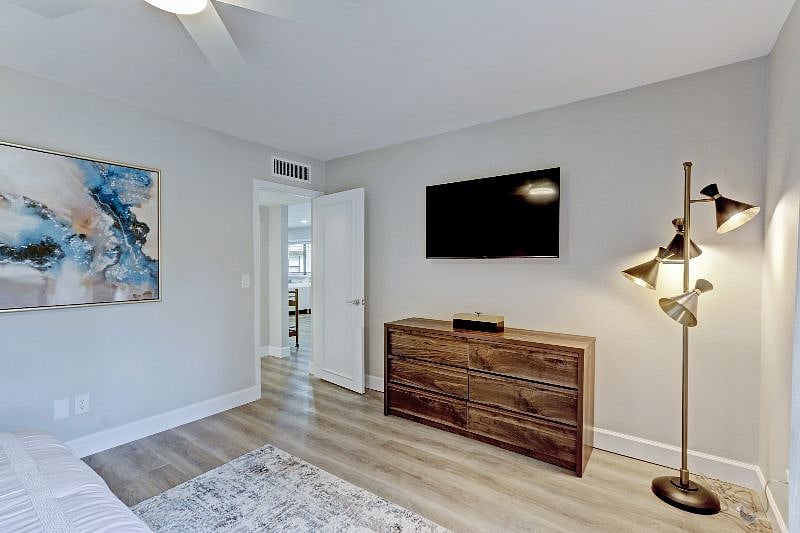 Guest Bedroom TV 