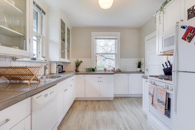 Includes all new appliances as well as Robot vacuum for your convenience.