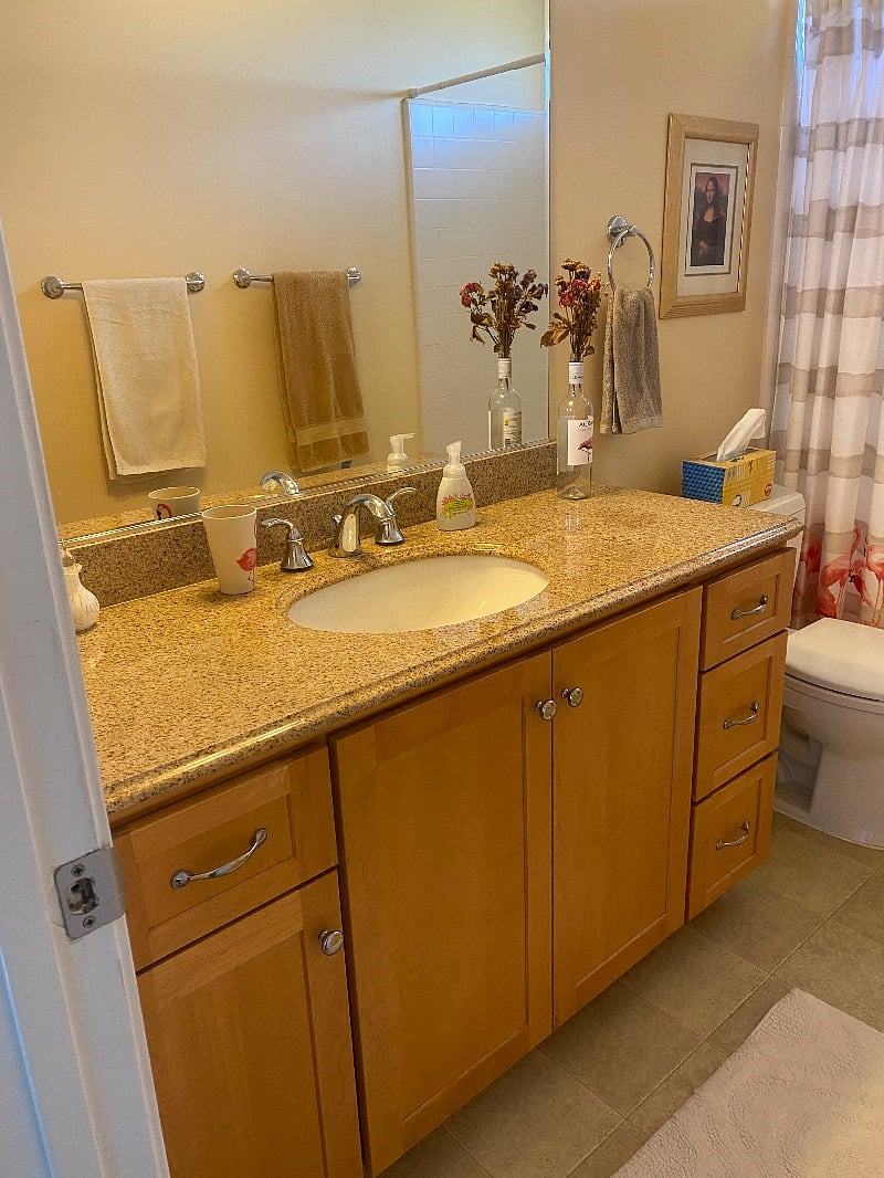 The bathroom all yours, private!