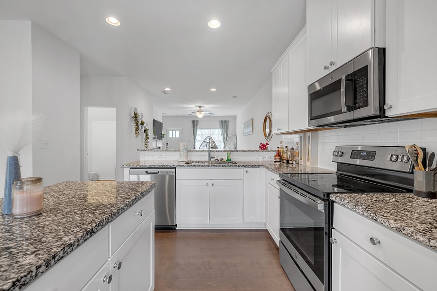 Furnished Finder property 504762_1 photo 12