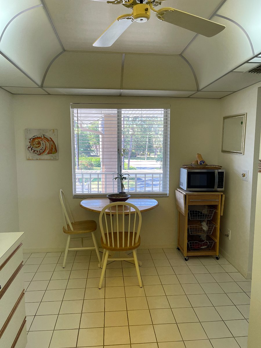 Kitchen dinette set. Perfect for morning coffee!