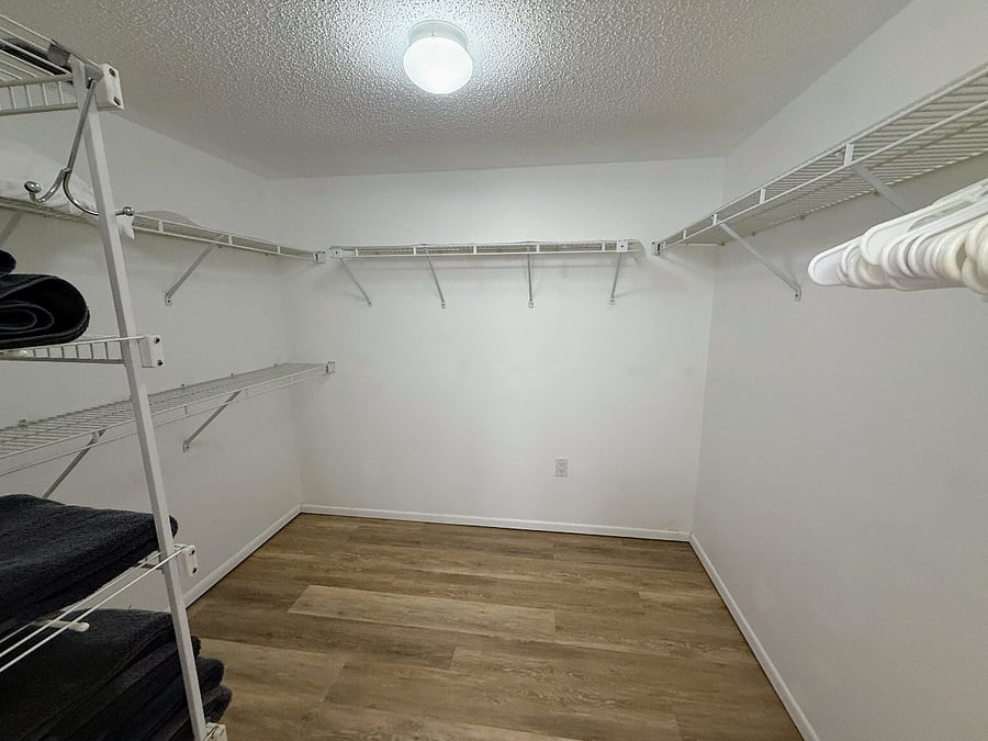 Furnished Finder property 504802_1 photo 18