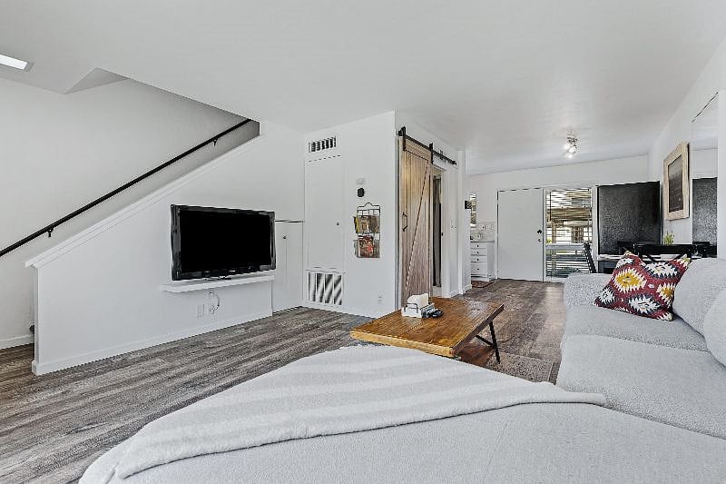 Furnished Finder property 504825_1 photo 4
