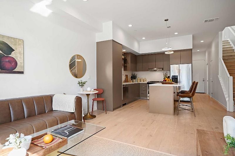 Furnished Finder property 504868_1 photo 3