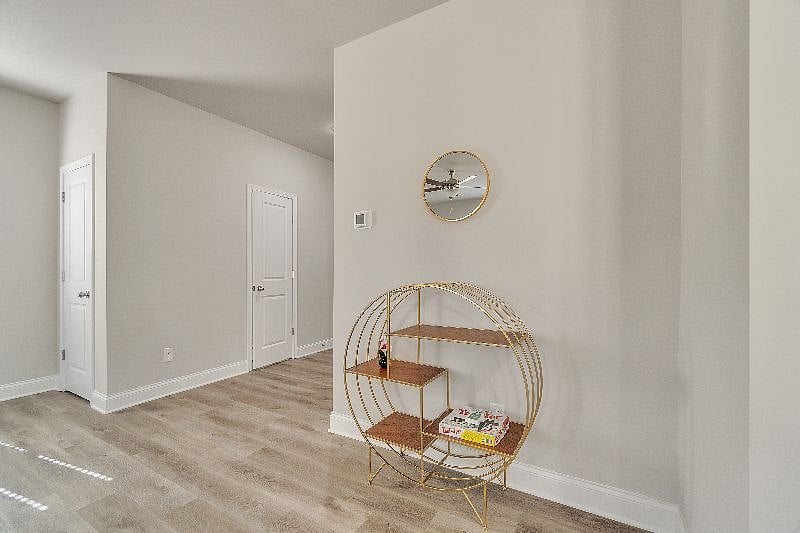 Furnished Finder property 504900_1 photo 4