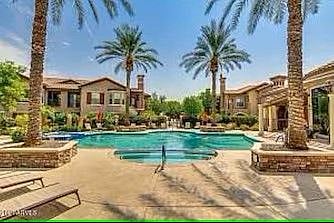 Large heated pool and hottubpool area