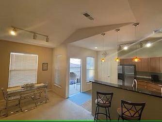Kitchen eating area