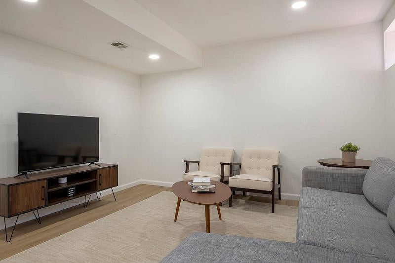 Furnished Finder property 505114_1 photo 3