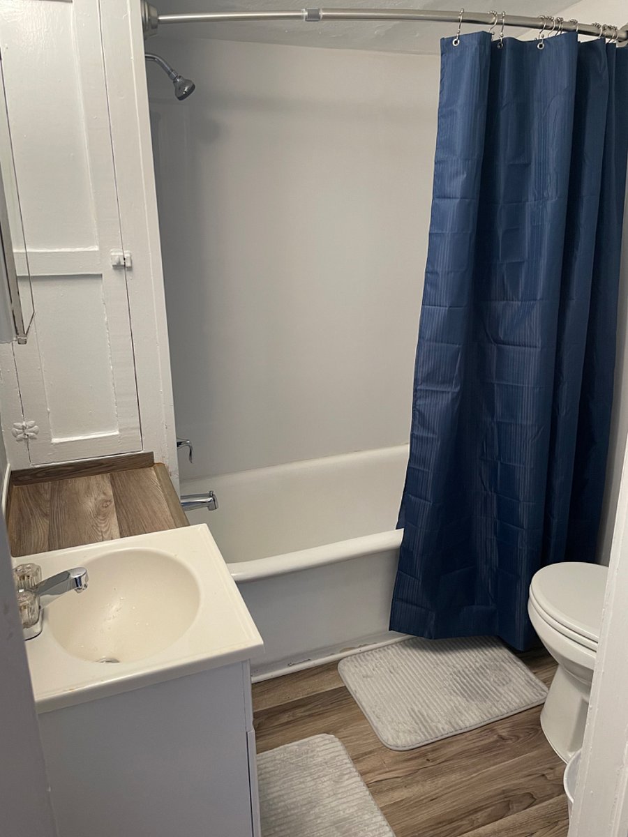Bathroom with tub