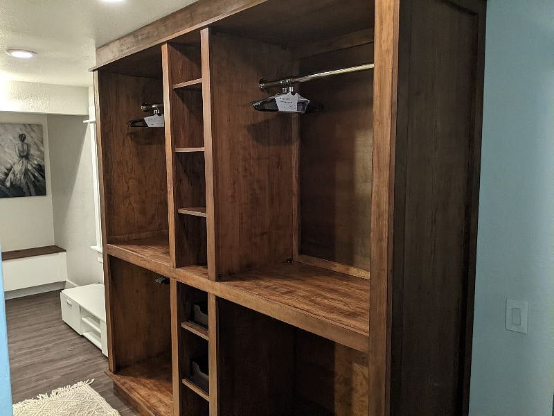 Master Closet 