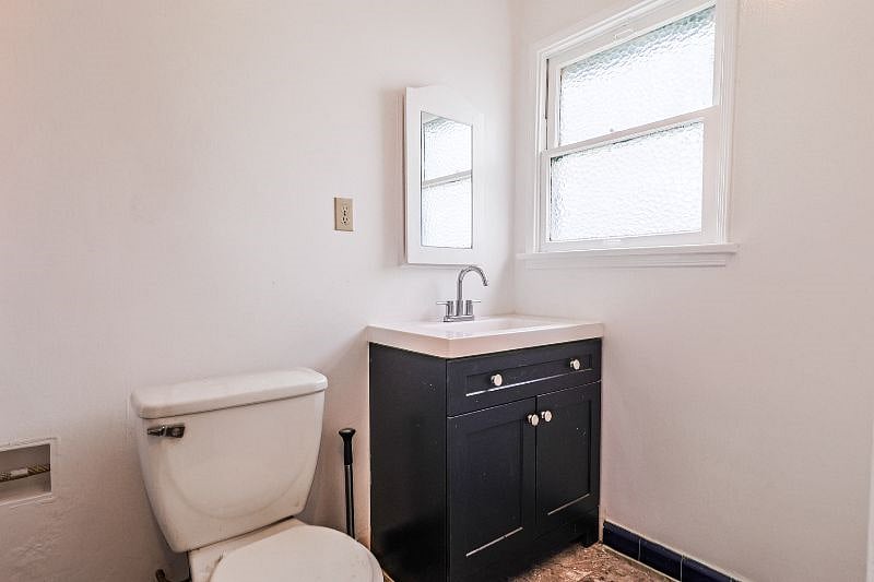 Furnished Finder property 505638_2 photo 9