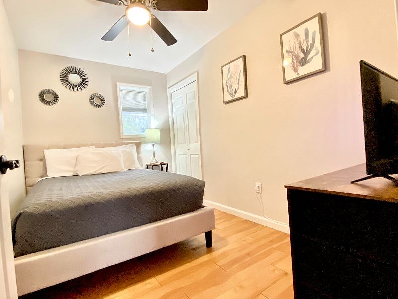 Second Room & Roku Tv 