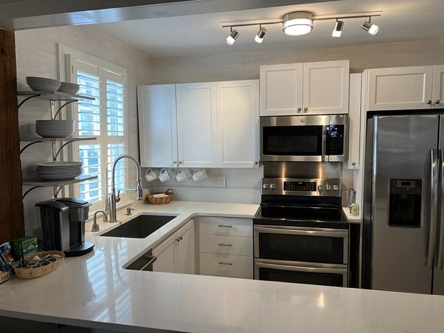 Furnished Finder property 505852_1 photo 8