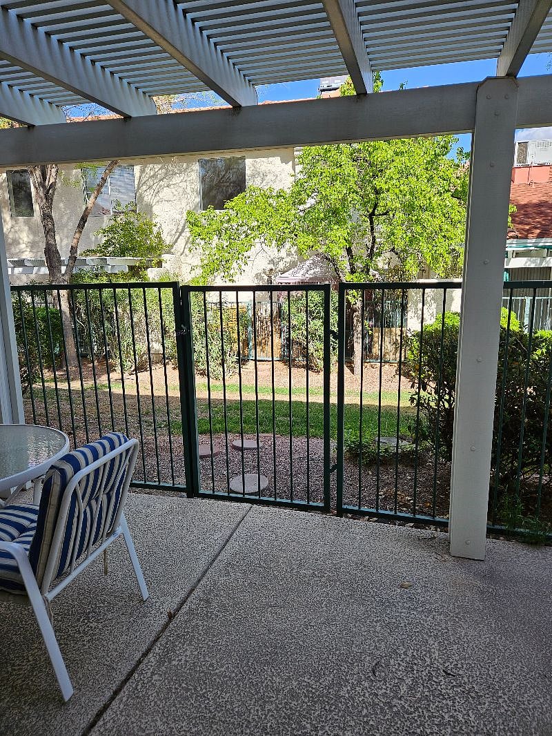 Furnished Finder property 505934_1 photo 25