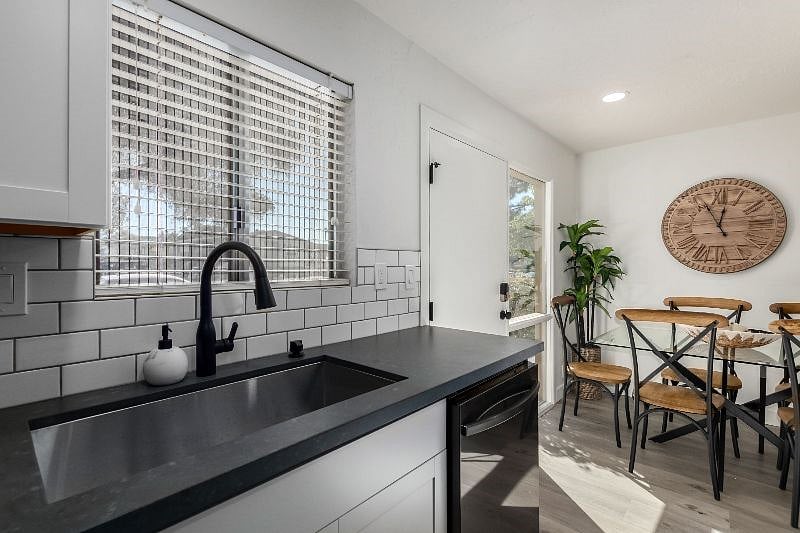 Furnished Finder property 506140_1 photo 11