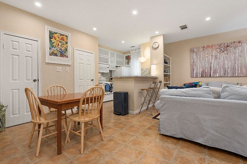Furnished Finder property 506190_1 photo 12