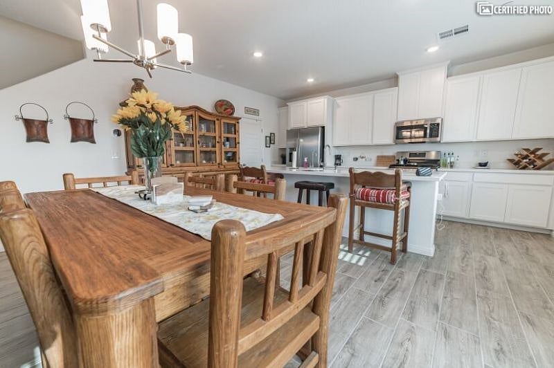 Furnished Finder property 506506_1 photo 3