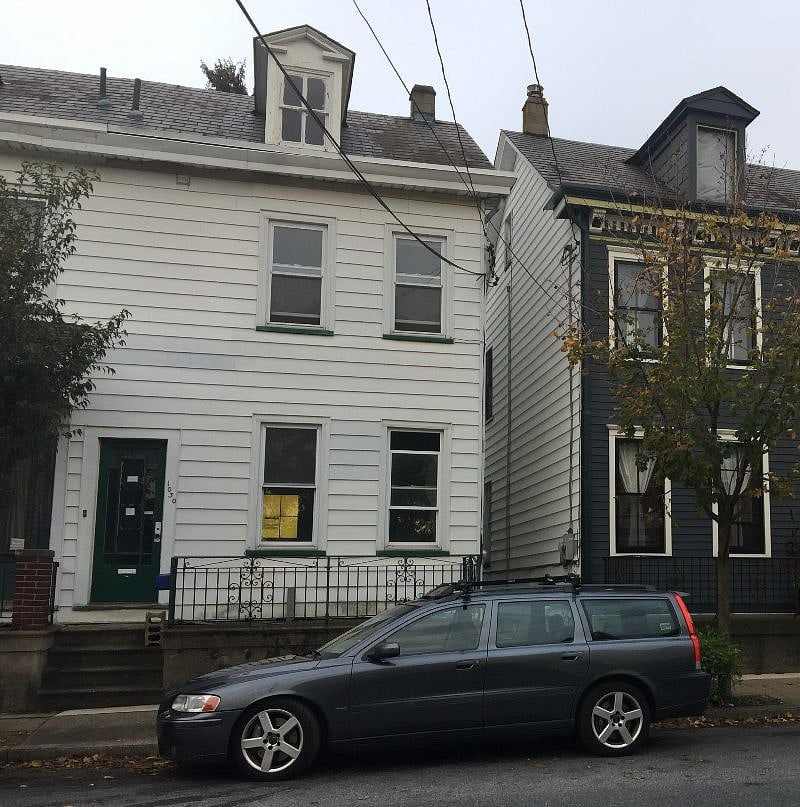 A recently remodeled 1890's row house flat on the second floor