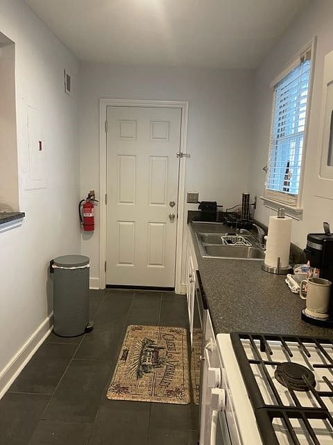 Furnished Finder property 506792_1 photo 10