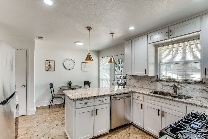 Furnished Finder property 506930_1 photo 9