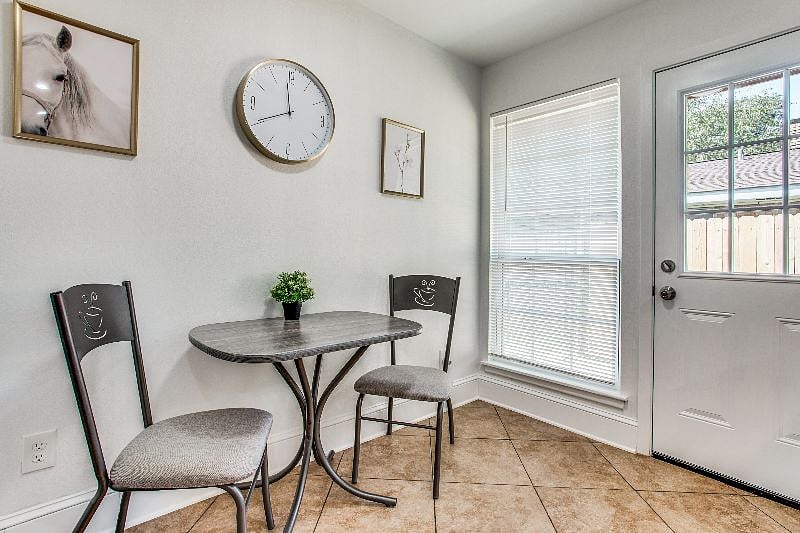 Furnished Finder property 506930_1 photo 10