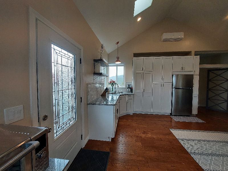 Furnished Finder property 506935_1 photo 9