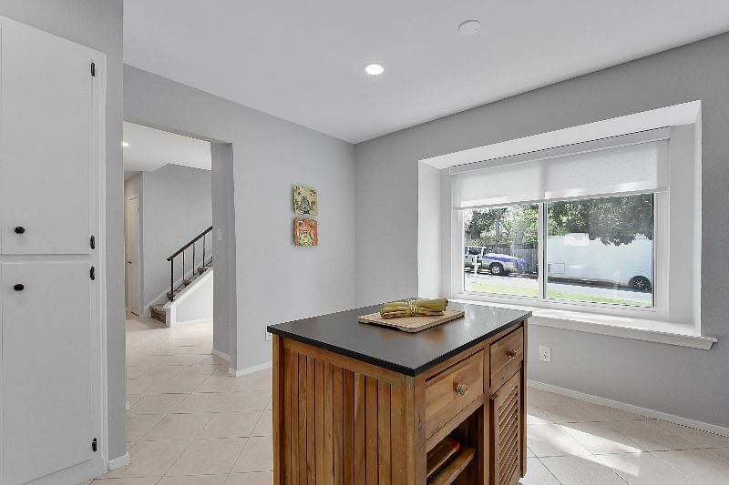 Furnished Finder property 506991_1 photo 12